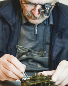 卡尔·莫尔登-台江区积家维修服务中心制表师