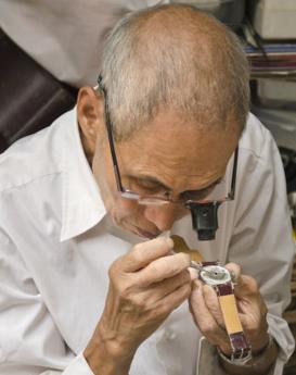 克拉克·盖博-仓山区积家维修服务中心制表师