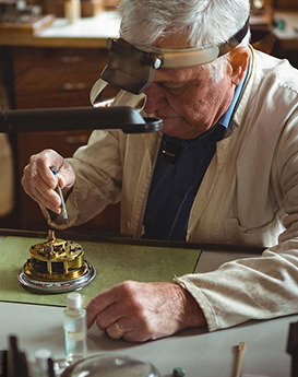 利亚姆·布朗-长乐区积家维修服务中心制表师