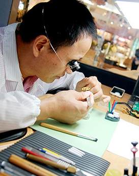 本杰明·托马斯-鼓楼区积家维修服务中心制表师