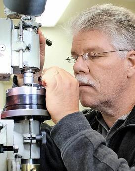 菲利普·奥特加-晋安区积家维修服务中心制表师